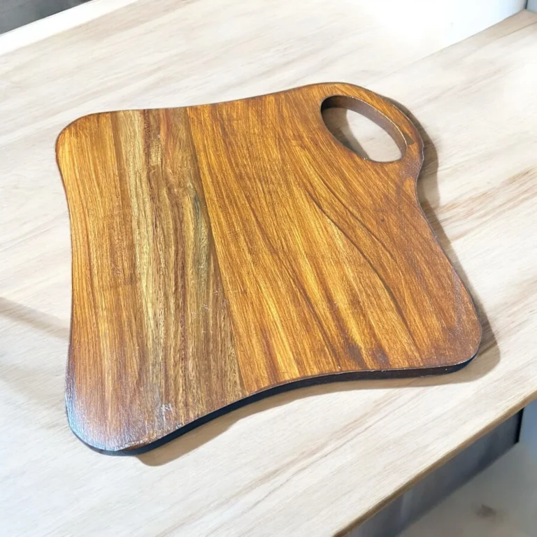 Wooden-Cutting-Board-3-768x768